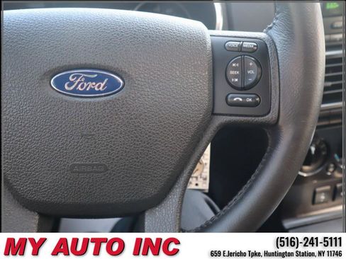 Used 2010 Ford Explorer XLT image 19
