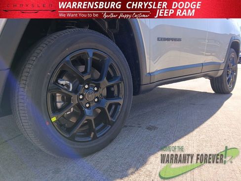 New 2026 Jeep Compass Latitude image 34