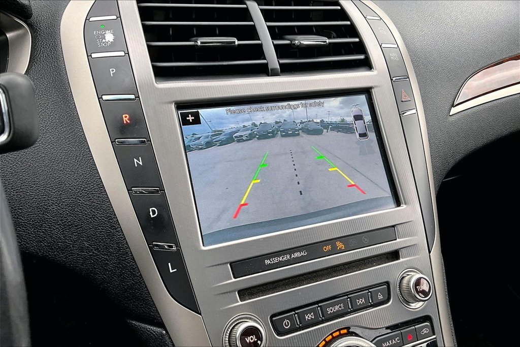 Used 2017 Lincoln MKZ Reserve FWD image 27