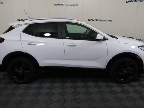 Used 2024 Buick Encore GX Sport Touring FWD image 5