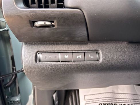 New 2026 Nissan Pathfinder Platinum AWD/4WD image 36