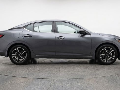 Used 2025 Nissan Sentra SV FWD image 8