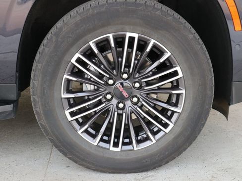 Used 2025 GMC Yukon XL Elevation AWD/4WD image 51