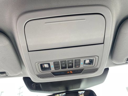 Used 2023 Ford Explorer XLT w/ Equipment Group 202A AWD/4WD image 22