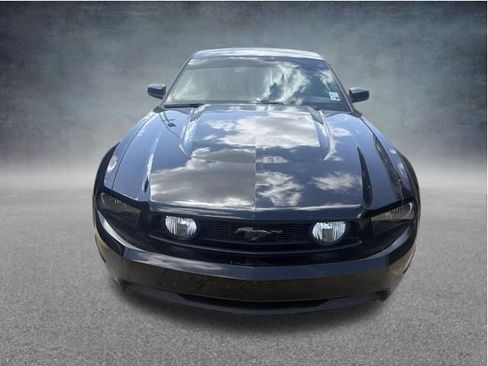 Used 2011 Ford Mustang GT Premium w/ Comfort Pkg RWD image 3