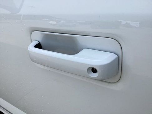 Used 2022 Ford F350 Lariat image 15