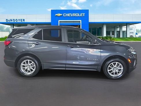 Used 2023 Chevrolet Equinox LT image 6