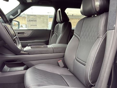 New 2026 INFINITI QX80 Autograph w/ Premium Cargo Package image 17