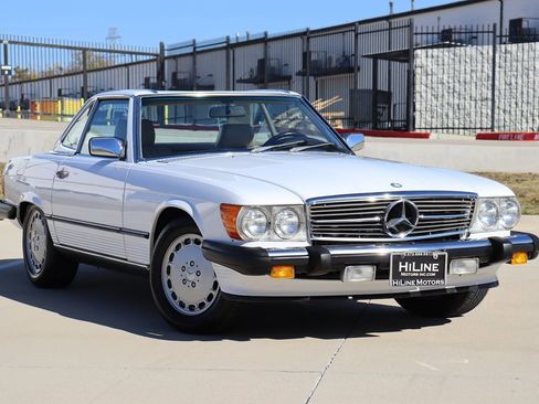 Used 1988 Mercedes-Benz 560 SL image 2