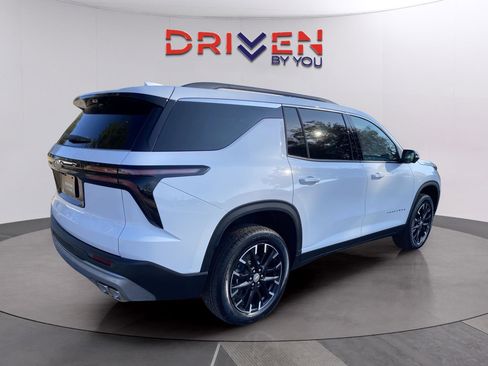 New 2026 Chevrolet Traverse LT w/ Sun and Wheel Package image 5