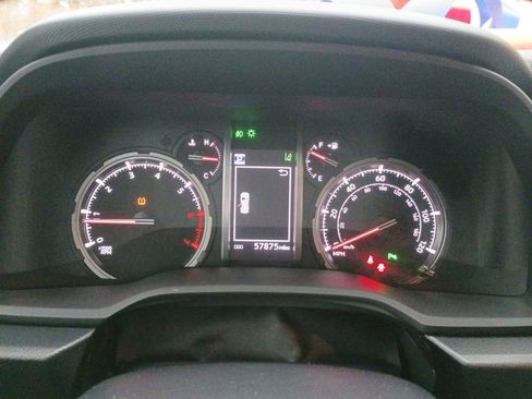 Used 2020 Toyota 4Runner image 15