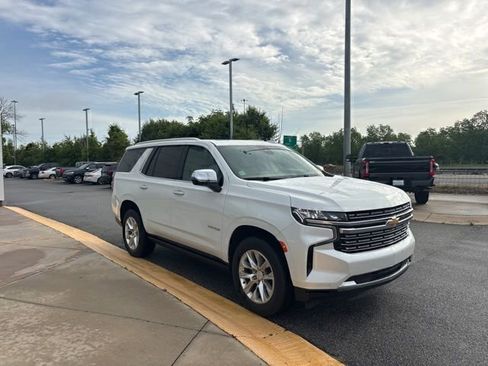 Used 2023 Chevrolet Tahoe Premier w/ Premium Package AWD/4WD image 7