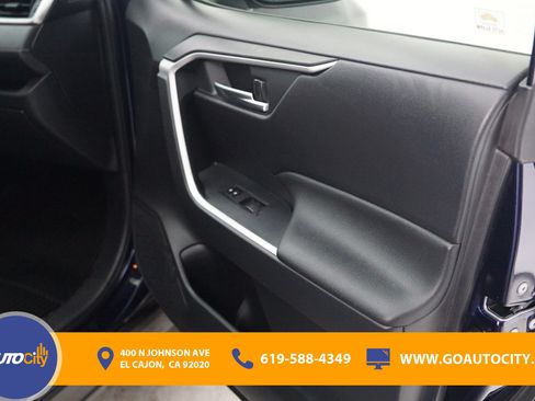 Used 2019 Toyota RAV4 XLE w/ Convenience Package AWD/4WD image 16