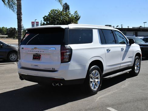 Used 2023 Chevrolet Suburban Premier RWD image 8