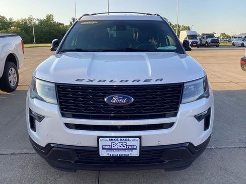 Used 2018 Ford Explorer Sport w/ Equipment Group 401A AWD/4WD image 2