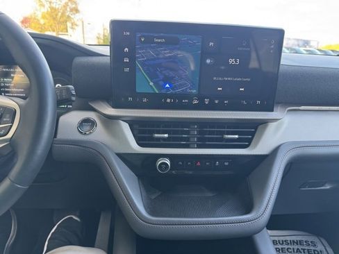 Certified 2025 Ford Explorer Active w/ Active Comfort Package image 19