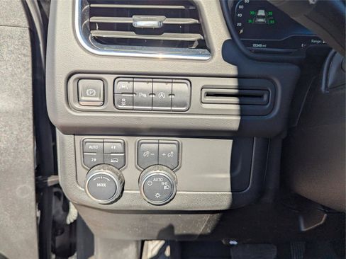 Used 2023 Chevrolet Tahoe LT image 28