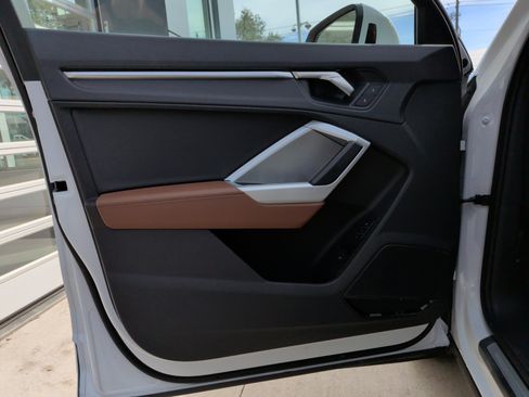 Used 2023 Audi Q3 2.0T Premium Plus w/ Premium Plus Package image 14