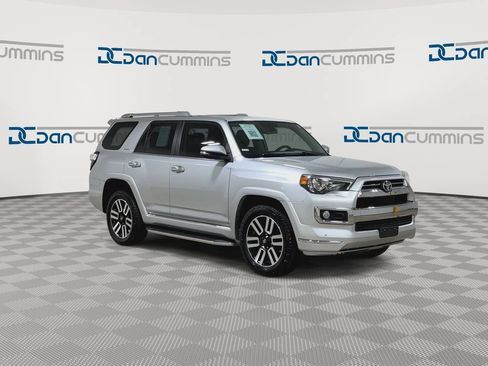 Used 2020 Toyota 4Runner Limited AWD/4WD image 2