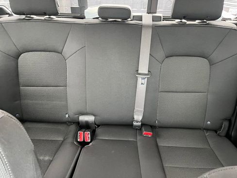 Used 2024 Chevrolet Colorado LT w/ LT Convenience Package image 5