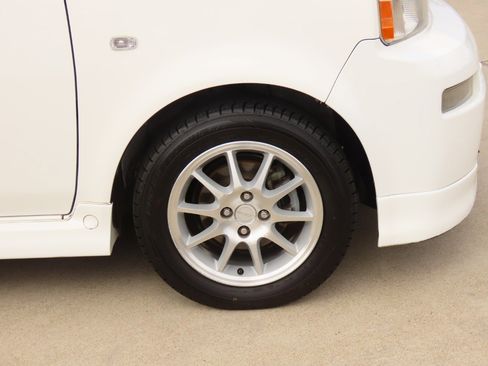 Used 2006 Scion xB image 9