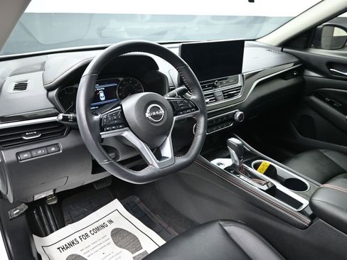 Used 2024 Nissan Altima 2.5 SR w/ SR Premium Package image 13