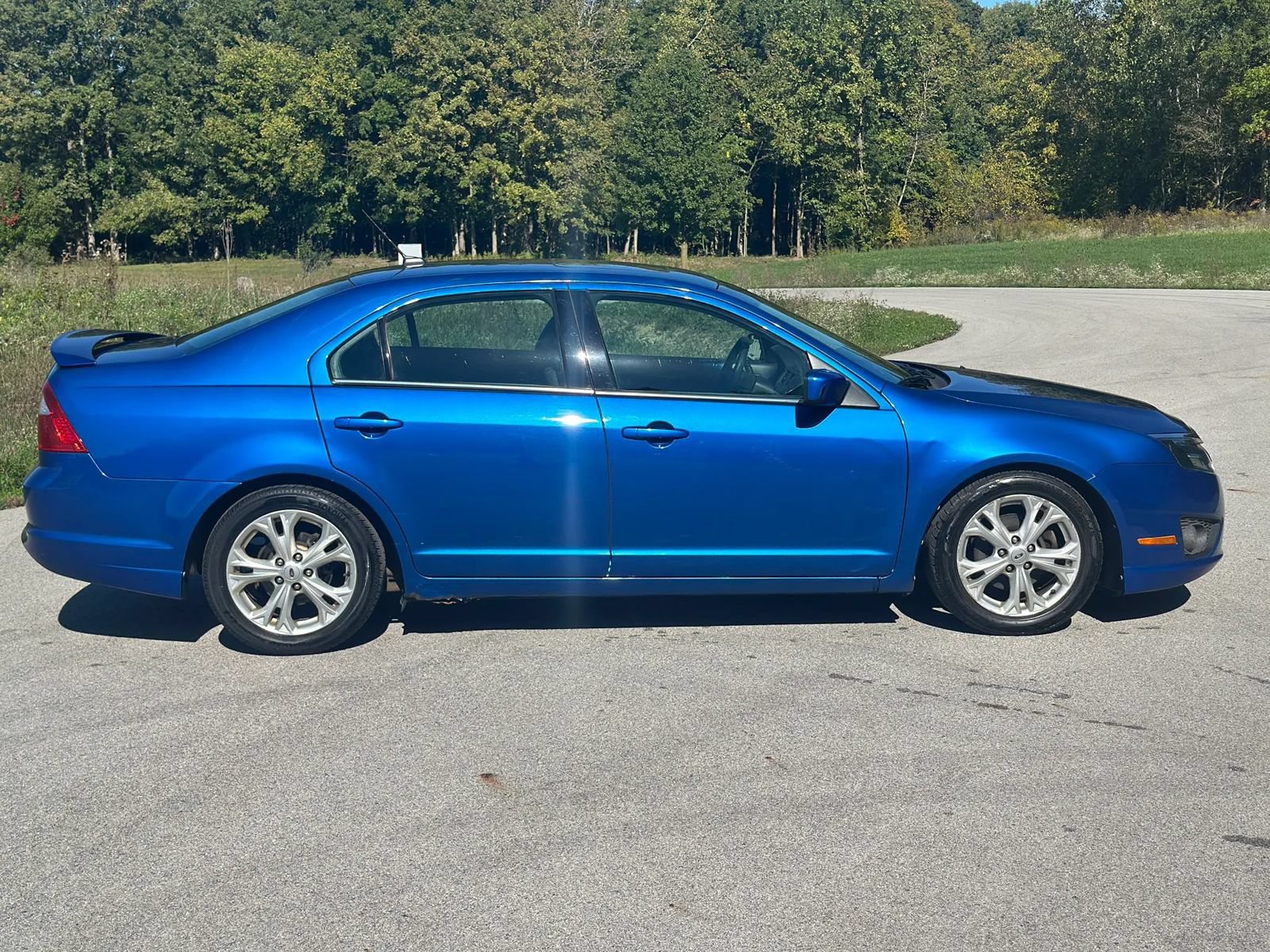 Used 2012 Ford Fusion SE FWD image 4