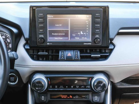 Certified 2022 Toyota RAV4 XLE Premium FWD image 15