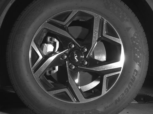 Used 2025 Kia Sportage LX image 12