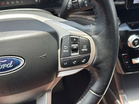Used 2023 Ford Explorer Limited AWD/4WD image 30