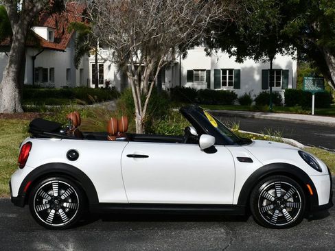 Used 2023 MINI Cooper S image 40