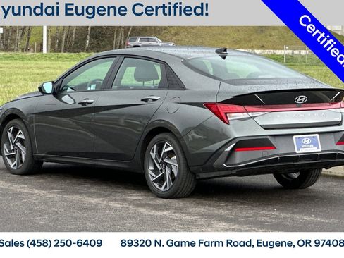 Used 2025 Hyundai Elantra SEL image 7