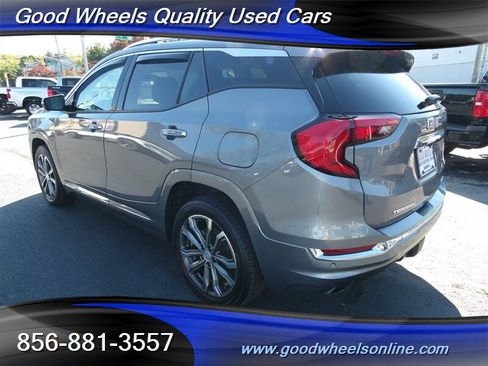 Used 2019 GMC Terrain Denali w/ Advanced Safety Package image 7