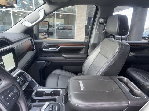 Used 2024 GMC Sierra 3500 Denali w/ Denali Reserve Package image 22