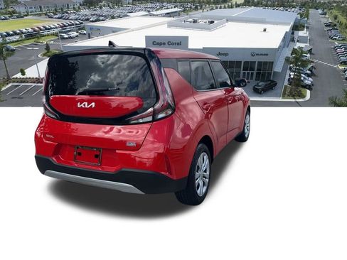 Used 2025 Kia Soul LX image 17