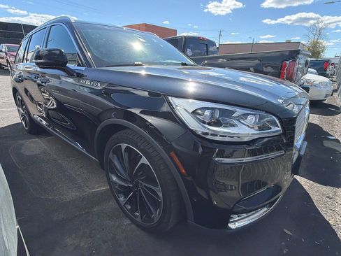 Used 2020 Lincoln Aviator Reserve w/ Equipment Group 202A AWD/4WD image 2