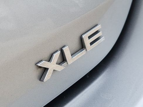 Used 2022 Toyota Highlander XLE image 8