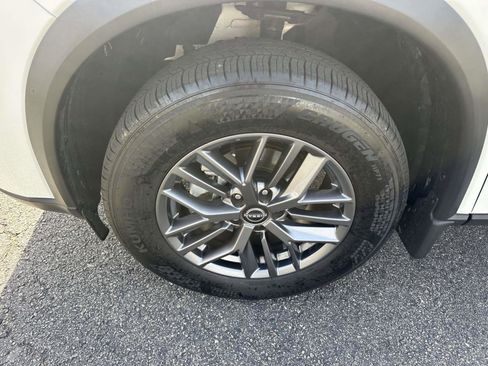 Used 2025 Nissan Rogue S image 7