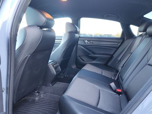 Used 2022 Honda Accord Sport image 12