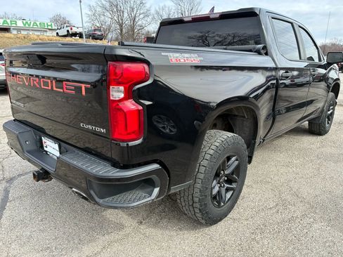 Used 2019 Chevrolet Silverado 1500 Custom Trail Boss w/ Custom Convenience Package image 3