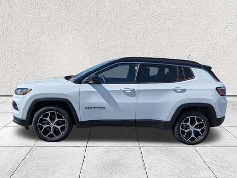 Used 2024 Jeep Compass Limited image 6