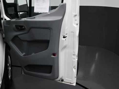 Used 2015 Ford Transit 350 XLT image 35