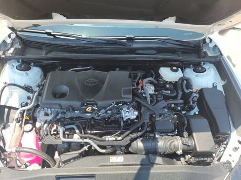 Used 2025 Toyota Camry SE w/ Convenience Package FWD image 27