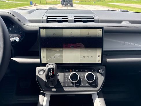 New 2026 Land Rover Defender 110 X-Dynamic SE AWD/4WD image 22