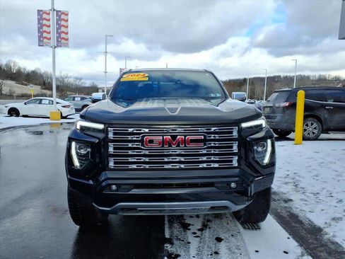 Used 2024 GMC Canyon Denali w/ LPO, Denali Black Edition image 2