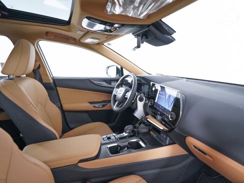 New 2026 Lexus NX 350 AWD image 18