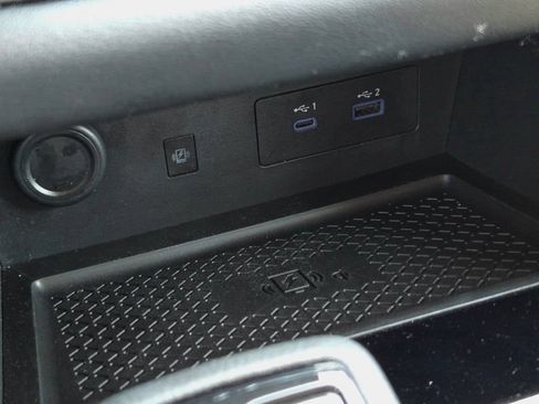 Used 2025 Nissan Pathfinder SL AWD/4WD image 33