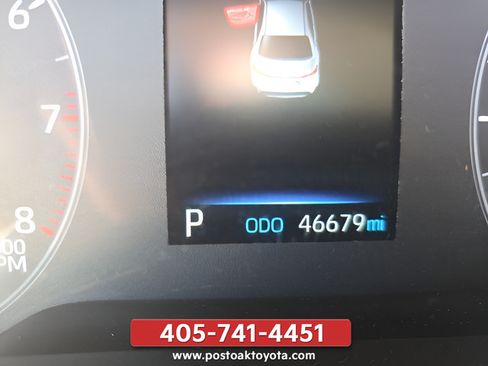 Used 2025 Toyota Corolla LE FWD image 15
