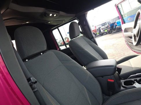 Used 2024 Jeep Gladiator Sport image 41