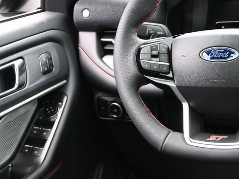 New 2025 Ford Explorer ST image 30